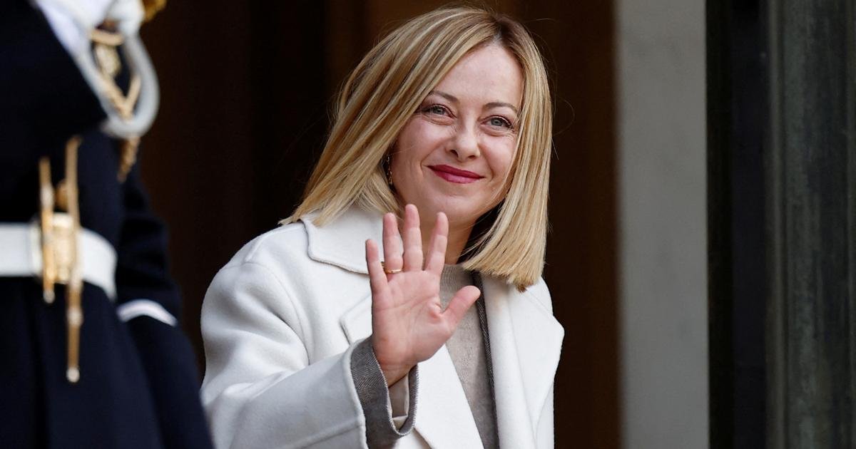 Sommet de Paris : à bord d’une Maserati, Giorgia Meloni arrive avec près d’une heure de retard à l’Élysée