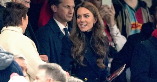 Kate Middleton et ses 28 rugbymen : la photo musclée de la princesse dans les vestiaires de l’équipe d’Angleterre