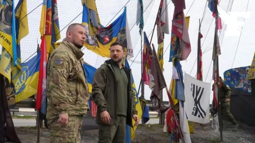 Guerre en Ukraine: Volodymyr Zelensky rend visite aux soldats qui défendent la ville-clé de Pokrovsk