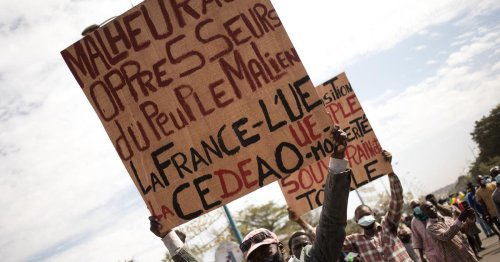 Sanctions, manifestations, sentiment anti-Français : la délicate situation des expatriés au Mali