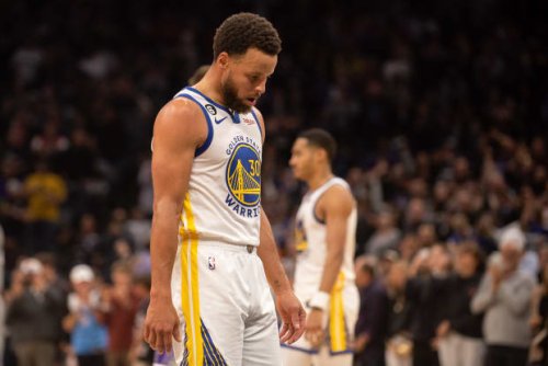 Stephen Curry Takes Responsibility For "Dumb Play" In Crunch Time Against Mavericks