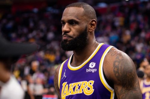 NBA Insider Thinks If LeBron James Signs A Max Extension This Summer, Lakers Will Be Stuck And Not Have Enough Salary To Sign Players Next Season