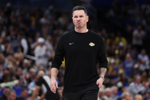 NBA Fans React To Attractive Woman Behind JJ Redick On Lakers-Timberwolves Game