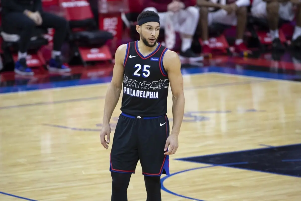 Welcome to the Shanghai Sharks Ben Simmons. 😖 #bensimmons