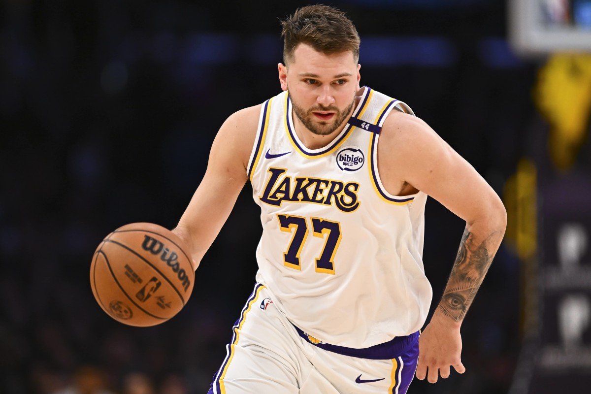Luka Doncic Complains To Referee After Getting A Technical Foul For Shoving Josh Giddey: "Bulls***"