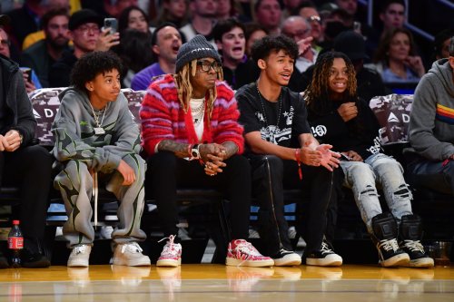 Lil Wayne Calls Out The Lakers For Treating Him "Like Sh*t" During Game