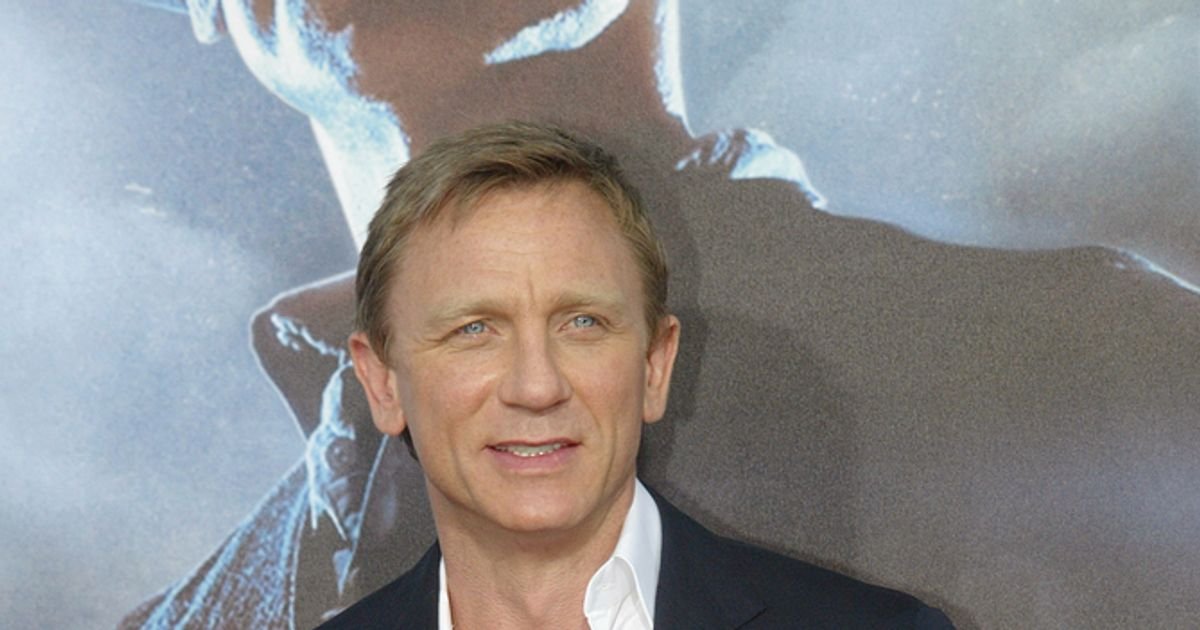Daniel Craig Undergoes Knee Surgery After Injury On Spectre Set
