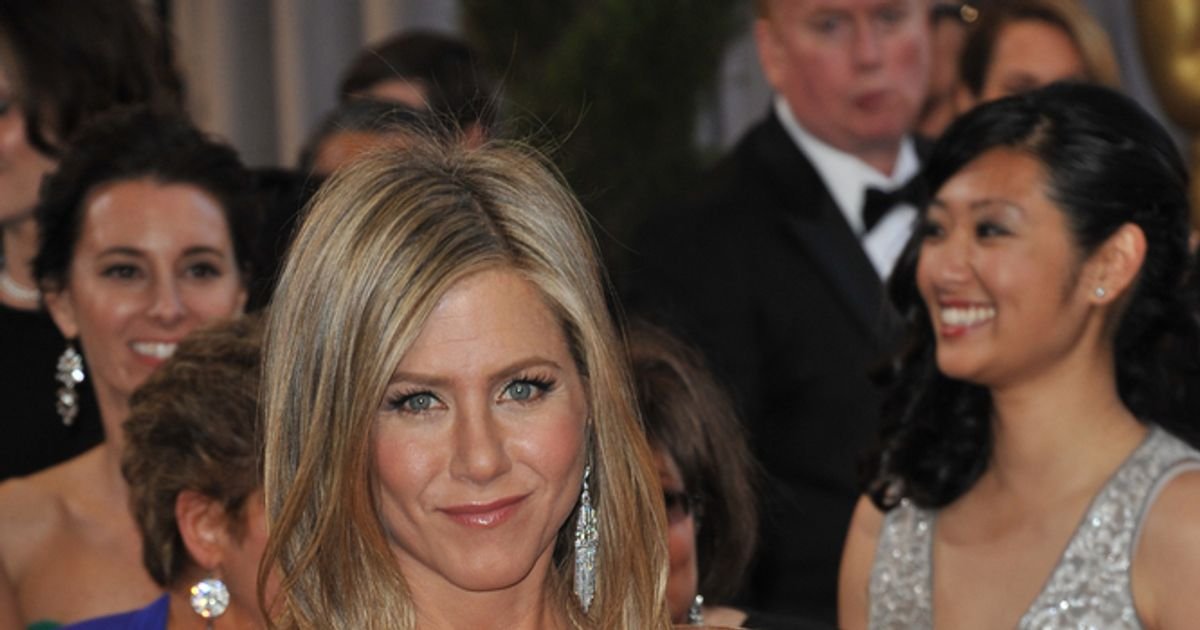 See 21 Year-Old Jennifer Aniston In Her First ET Interview! - Fame10