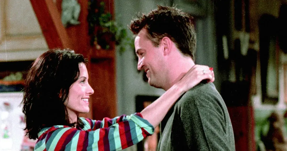 Friends: Chandler's Love Interests Ranked - Fame10