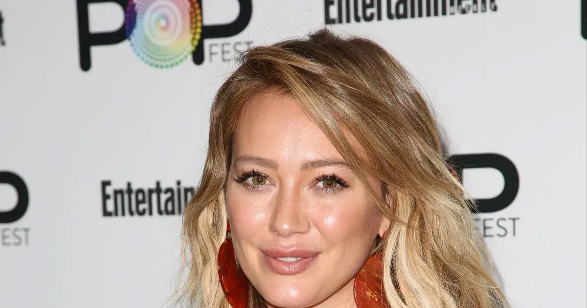 Hilary Duff And Jason Walsh Apologize For Offensive Halloween Costumes - Fame10