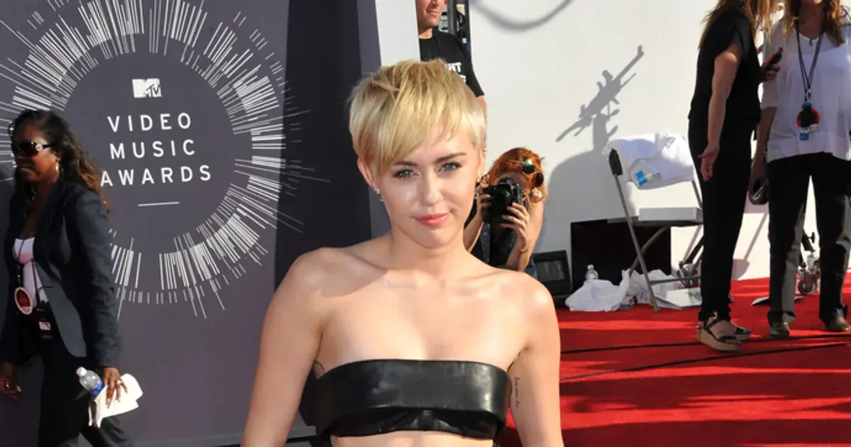 Fame10 Fashion Evolution: Miley Cyrus - Fame10