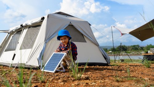 11 praktische Solar-Produkte, die Camping-Fans unbedingt haben wollen