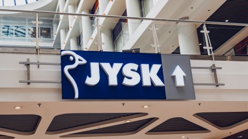 Beige Eleganz fürs Wohnzimmer: Entdecke das Zierkissen von Jysk als stilvollen Hingucker