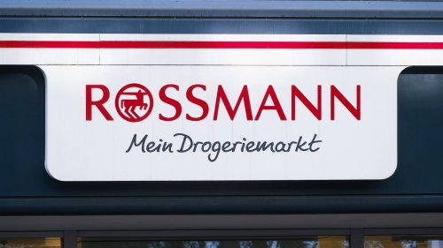 Praktisch und günstig: Der Rossmann-Handarbeits-Organizer für deine Wolle