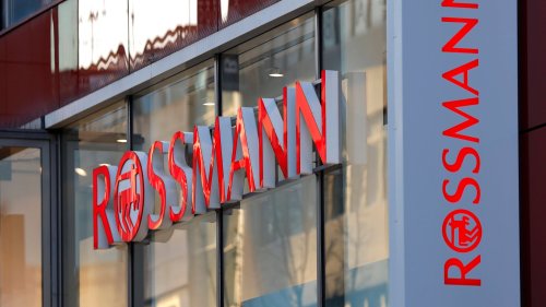 Das leuchtende Solarschiff von Rossmann ist der Renner bei Garten-Fans