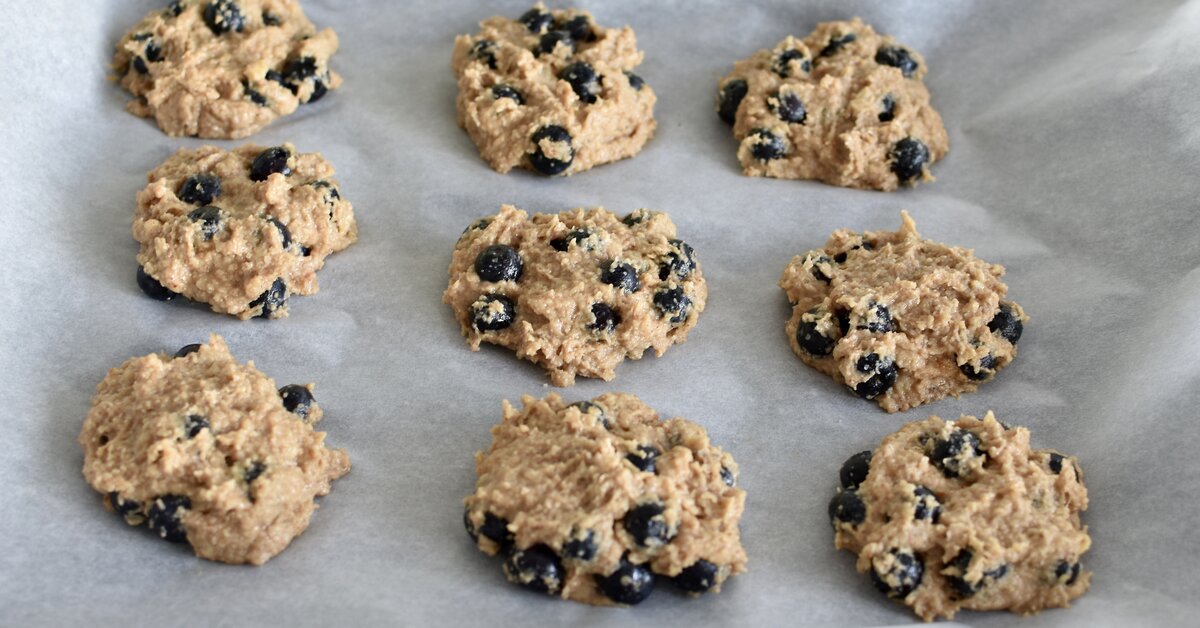 Vegane Cookies: Einfaches Rezept für softe Blaubeer-Kekse