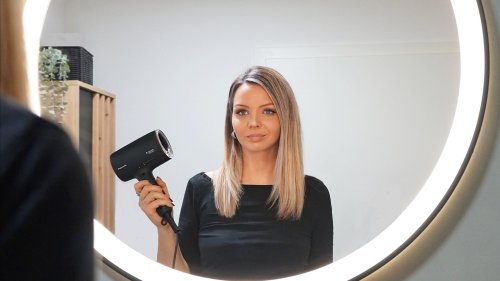 Statt teurer Dyson: Wir haben den Haarpflege-Föhn Panasonic EH-NA0J getestet