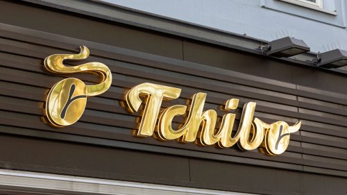 Frühlingsfrisch unterwegs: Die Tchibo-Steppweste mit Kapuze, wie für Hermine gemacht