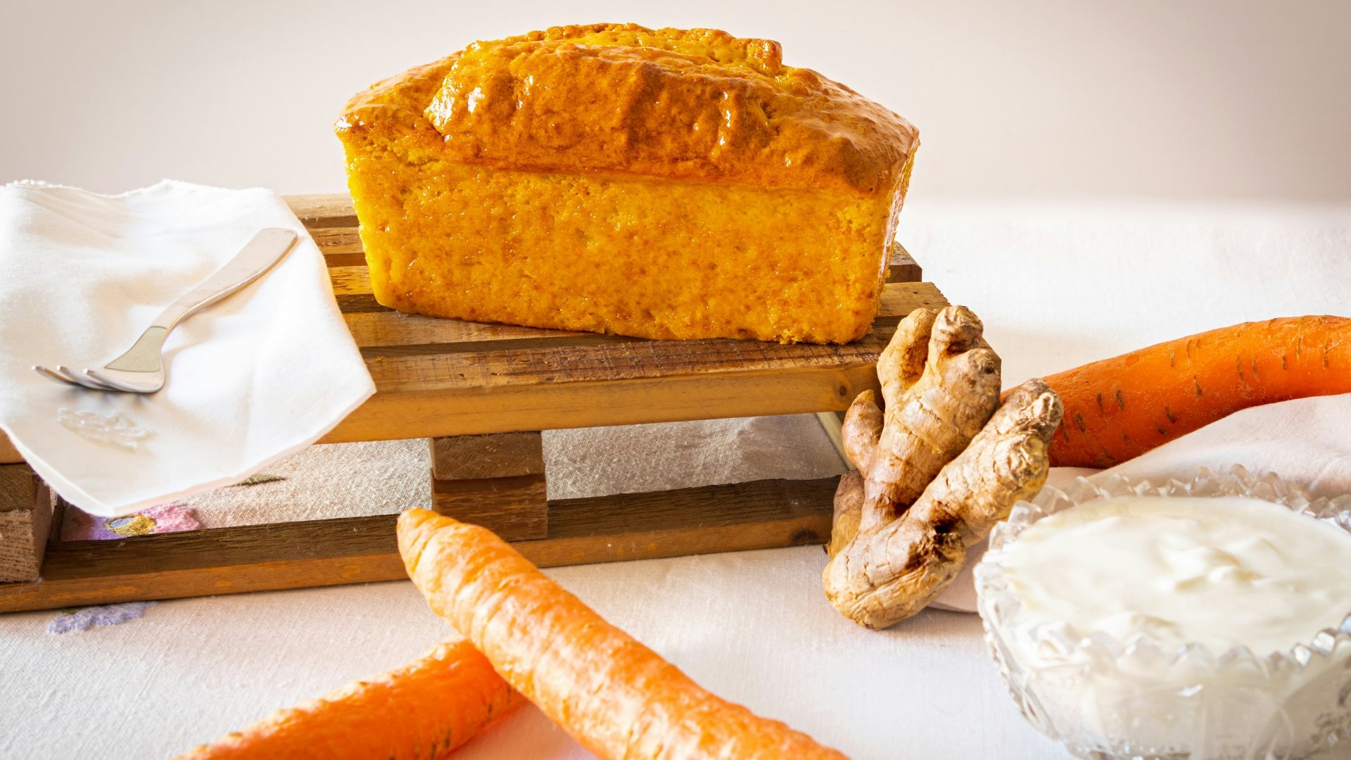 Backe deinen Karottenkuchen in der Heißluftfritteuse: Schnell, saftig und unwiderstehlich lecker