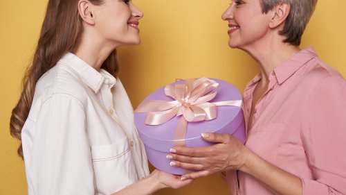 Statt Blumen: 9 florale Geschenke, über die sich deine Mama am Muttertag freut