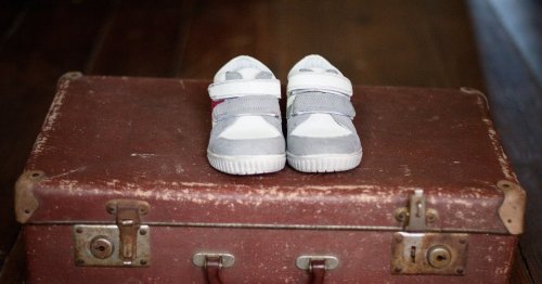 Dreckige Schuhe im Koffer: Mit diesem Trick bleibt trotzdem alles sauber