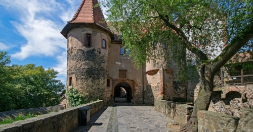 Für kleine Abenteurer: Auf dieser Burg kannst du das mittelalterliche Leben entdecken