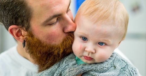 Husten beim Baby: Woher er kommt und was du tun kannst