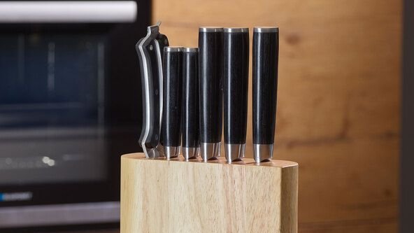 Aldi verkauft hochwertiges Echtwerk Deluxe-Messerset satte 70 % günstiger