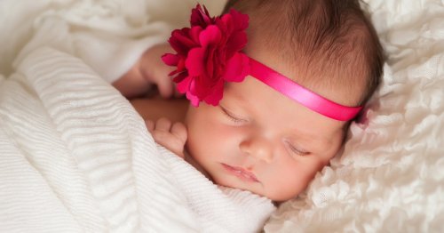 26 Namen für euer Baby, die "Blume" bedeuten