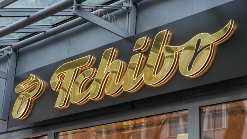 Perfekt für kühle Frühlingstage: Diese Tchibo Teddy-Weste in Beige hätte selbst Hermine Granger begeistert