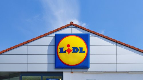 Bei Lidl im Angebot: Diese Bank mit Stauraum sieht richtig edel aus