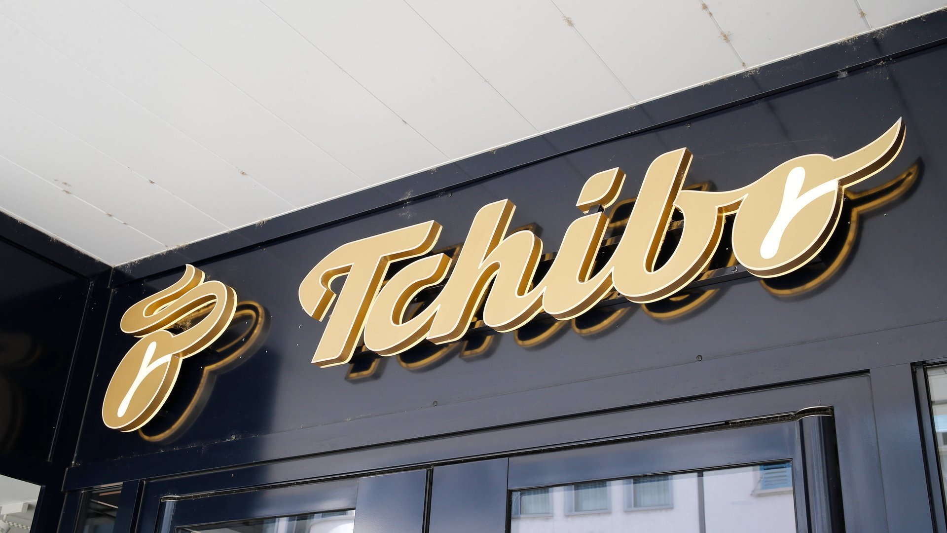 Schicker Mülltonnen-Sichtschutz: Tchibos elegante Boxen für ein aufgeräumtes Ambiente