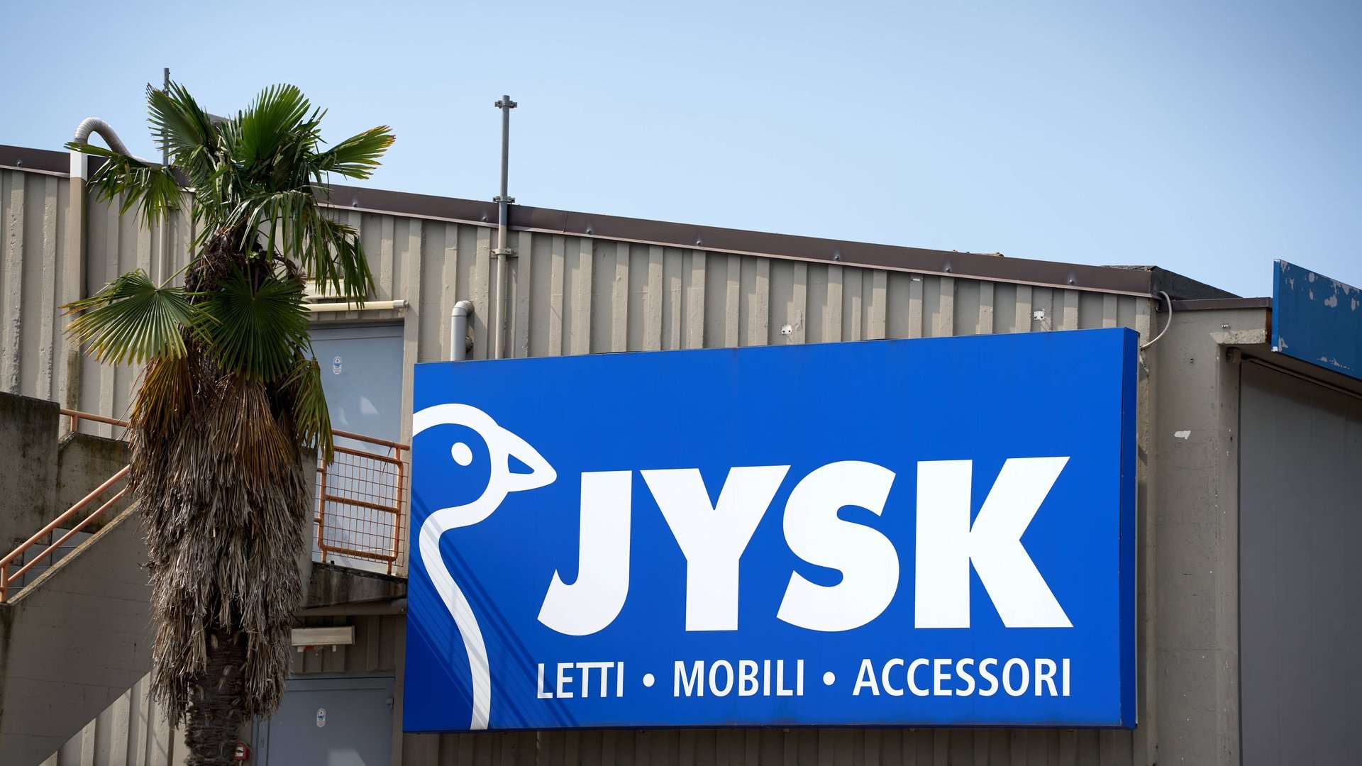Lieblings-Buddy für den Balkon: Dieser Hocker von Jysk ist ein Allrounder