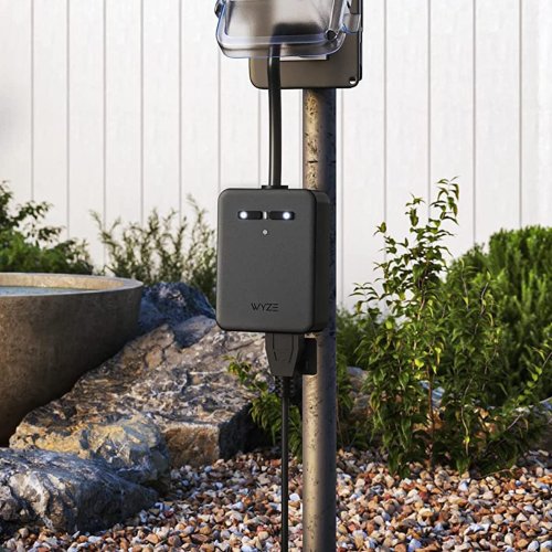 8 Best Outdoor Smart Plugs for a High-Tech Backyard