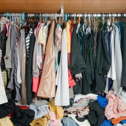 How to Declutter Your Closet in 4 Easy Steps