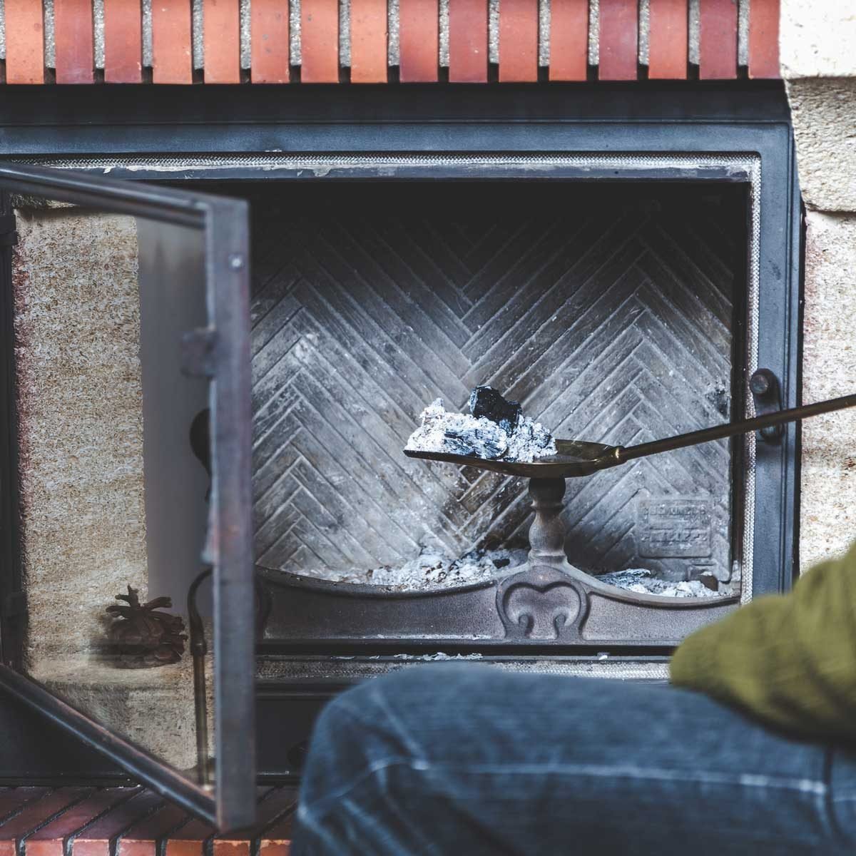 Prepare Your Wood-Burning Fireplace for Winter