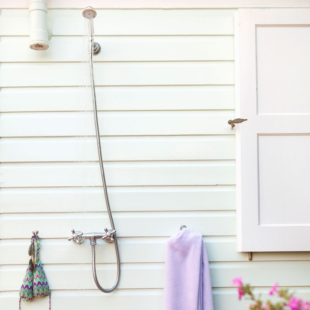 Homeowner’s Guide to Outdoor Showers
