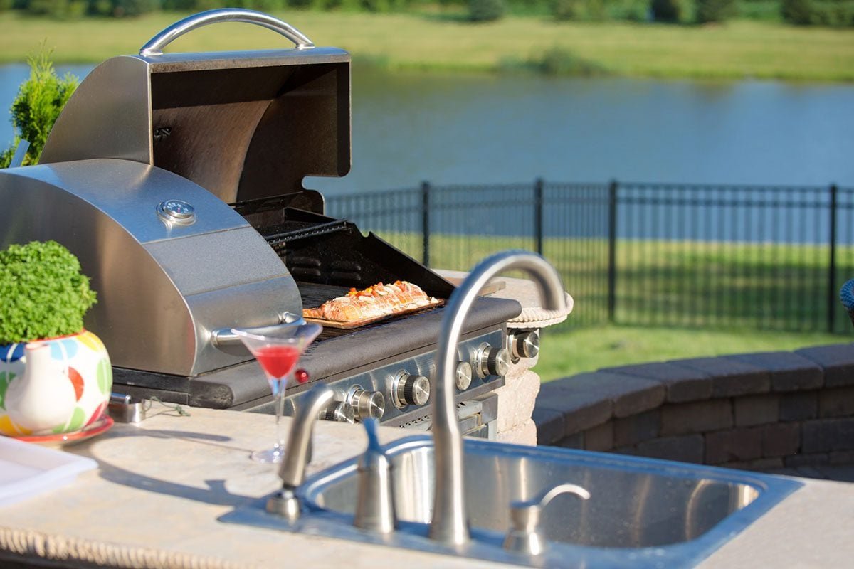 Outdoor Kitchen: What To Know Before You Build One