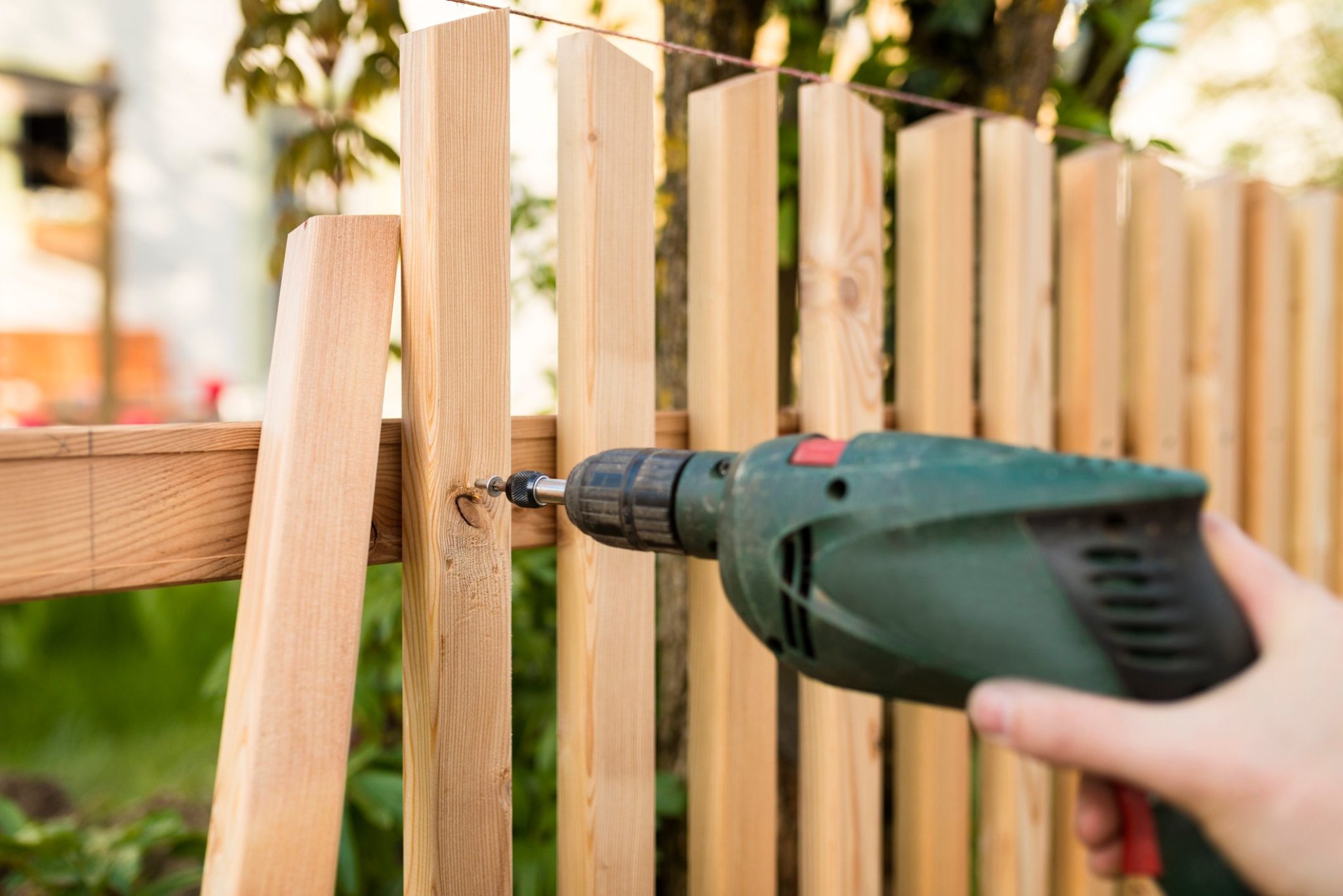 9 Best Fencing Companies When Hiring a Pro