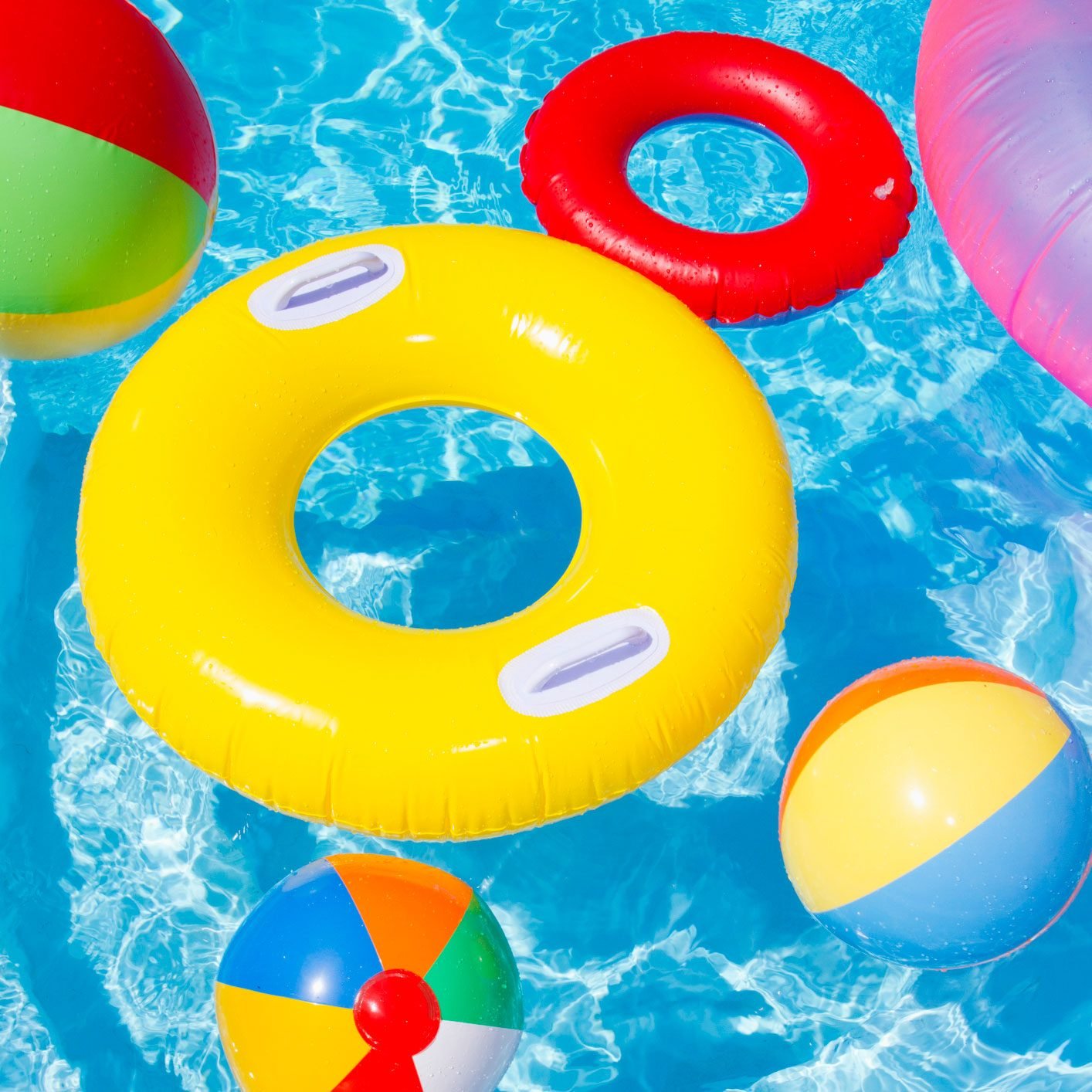 4 Best Ways to Blow Up Pool Floaties