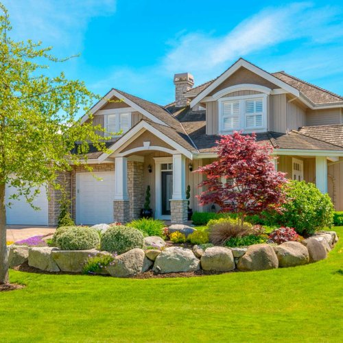 15 Landscaping Tips for All House Styles