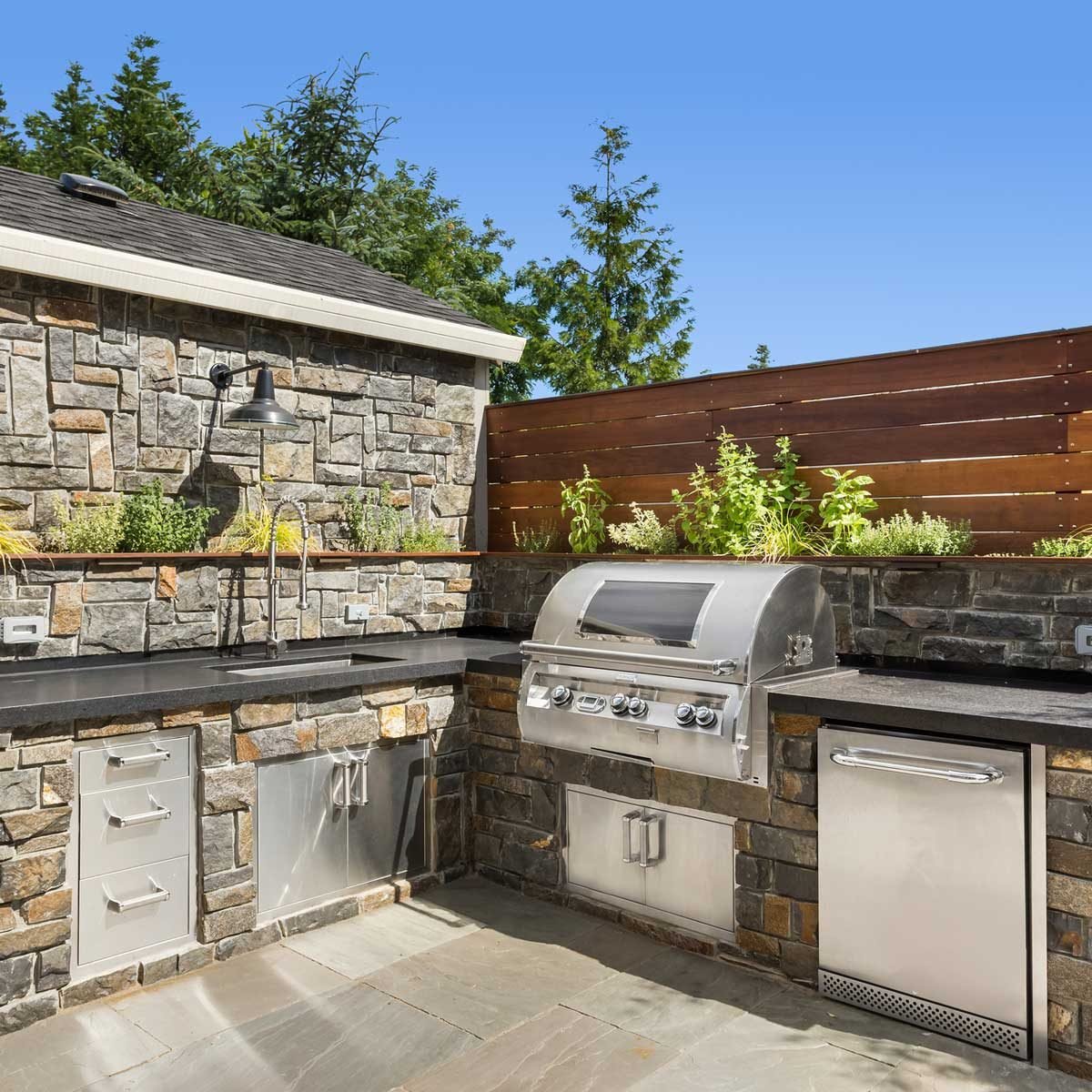 8 Splurge-Worthy Outdoor Kitchen Appliances: Grills and More