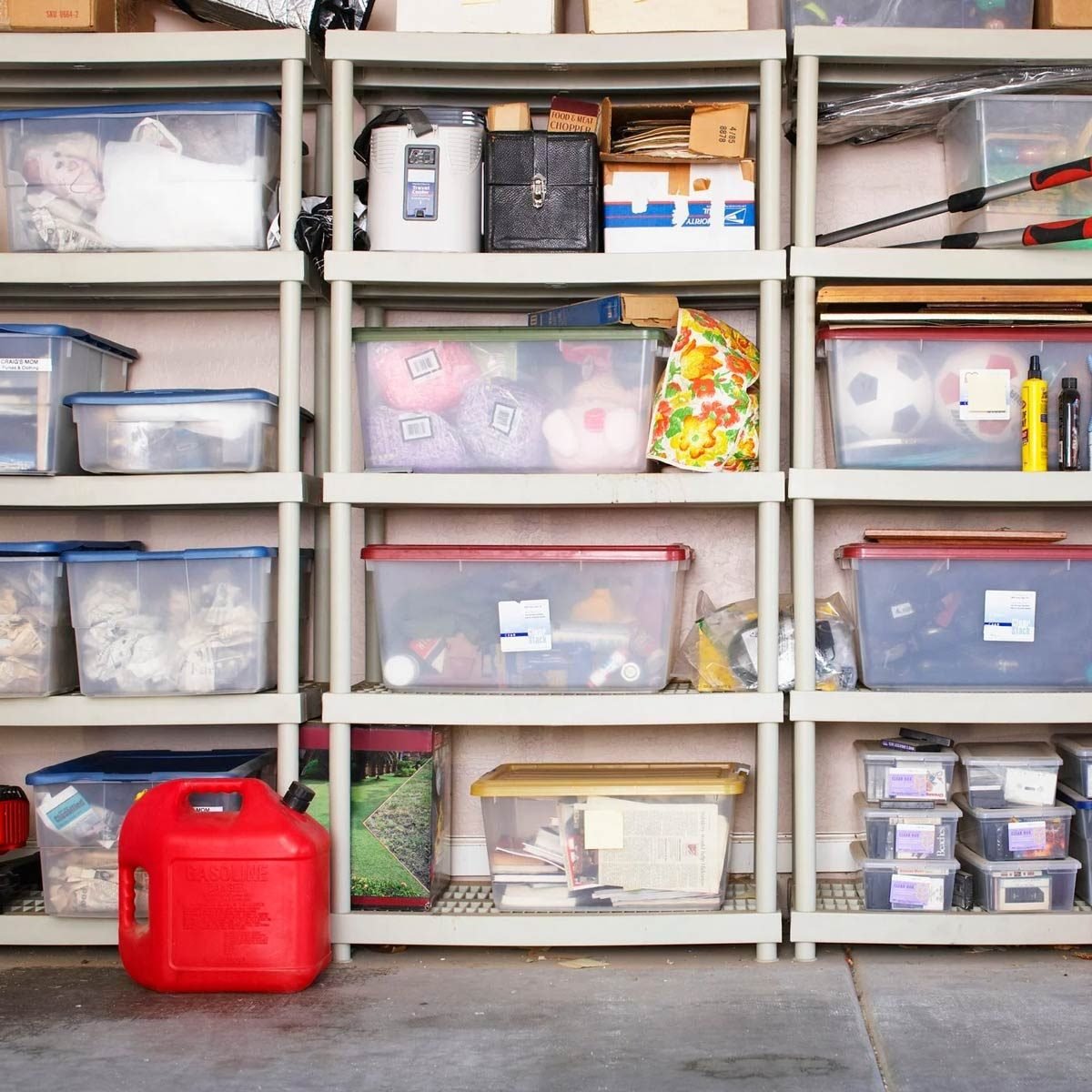 9 Things Professional Organizers Would Never Throw Out