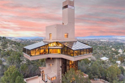 North America’s Tallest Home, the Falcon Nest, is Up for Grabs at Upcoming Auction ⋆ Fancy Pants Homes