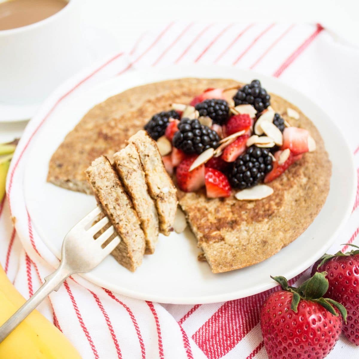 Banana & Egg Protein Pancake (No Flour, No Oats) - fANNEtastic food