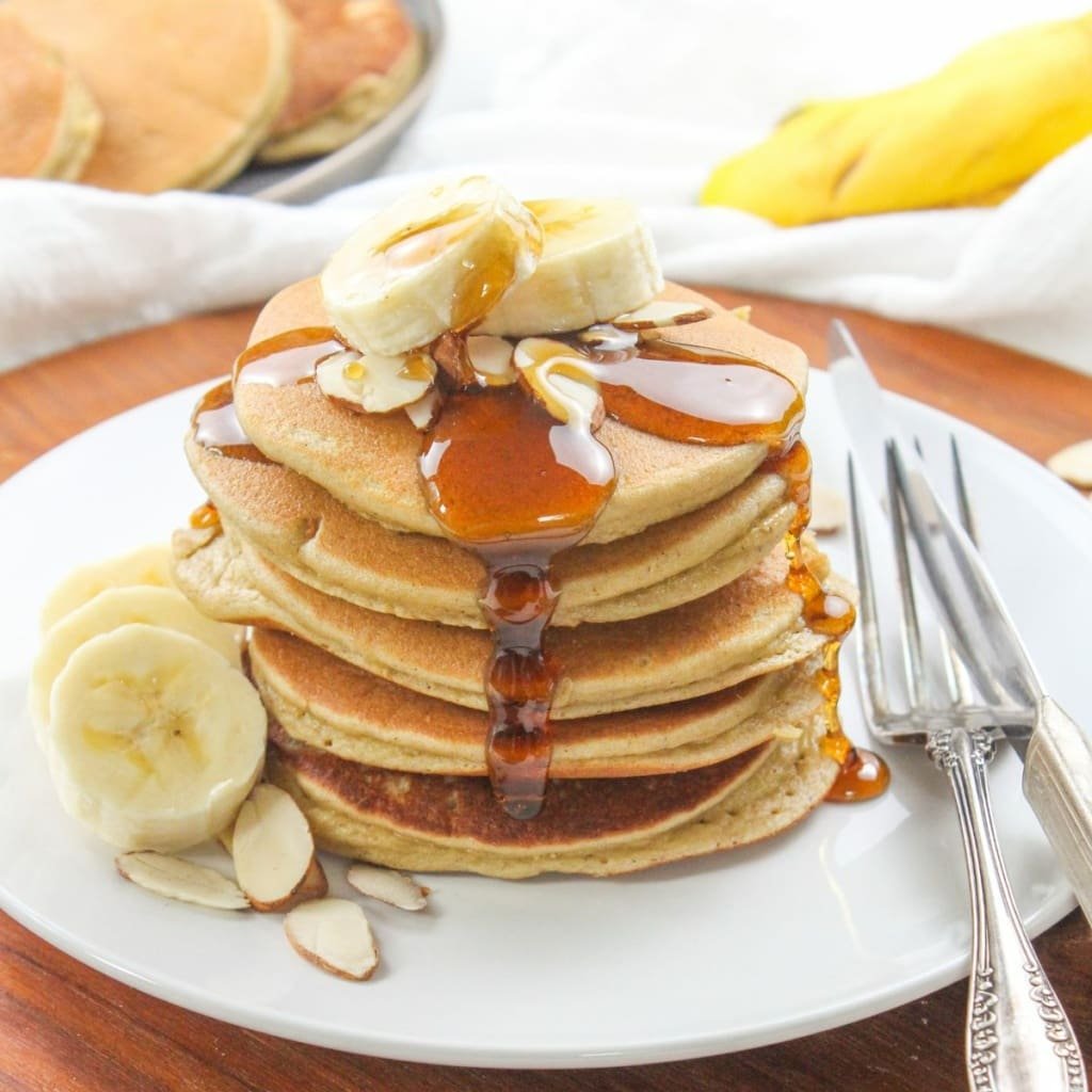 Almond Flour Banana Pancakes (Gluten Free)