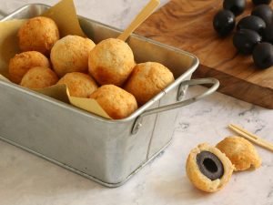 Olive in crosta: la ricetta dell’aperitivo croccante e sfizioso