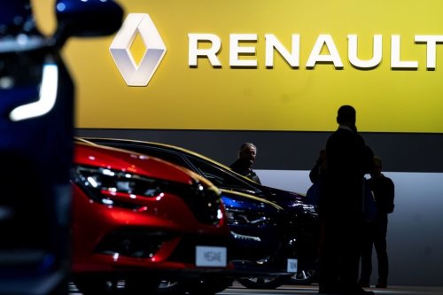 Coronavirus, Renault chiude le fabbriche in Francia: “Stop a produzione fino a nuovo ordine”