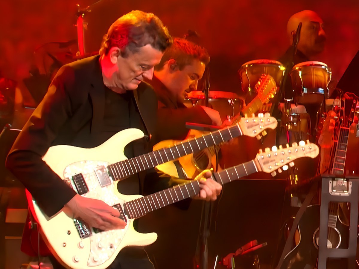 Eagles guitarist Steuart Smith announces departure from band following Parkinson’s diagnosis