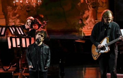 Watch Peter Dinklage sing with members of The National on ‘Colbert’